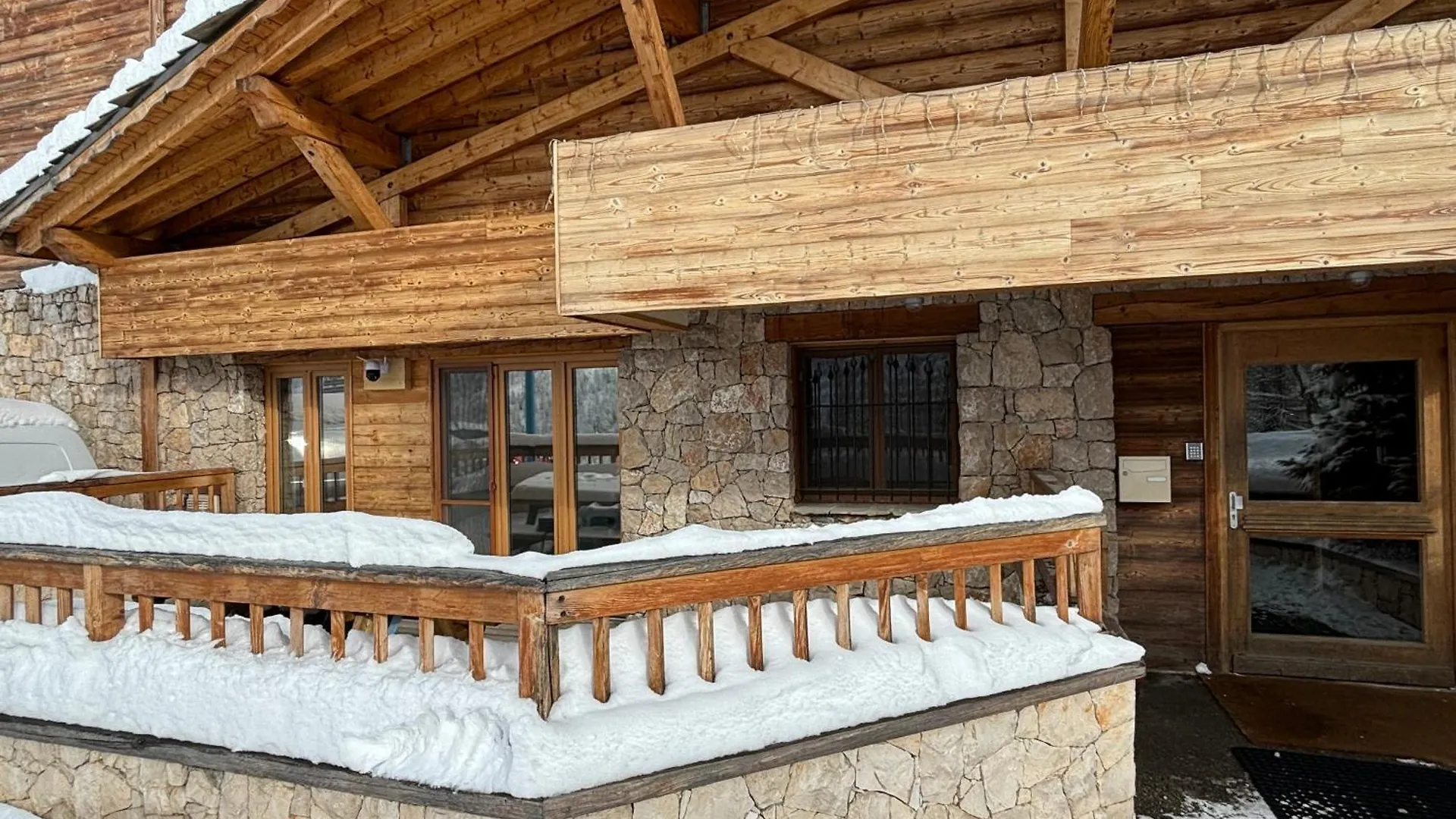 Apartment Coup De Coeur Montagnard - 2 Chambres - Cheminee - Garage Isola 2000 France